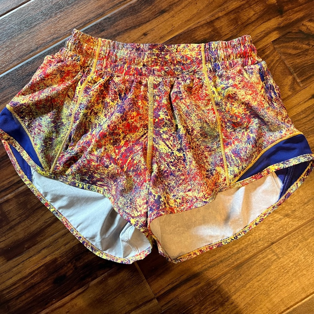 Lululemon Hotty Hot shorts, size 2 Regular, 2.5” inseam shorts, Seawheeze